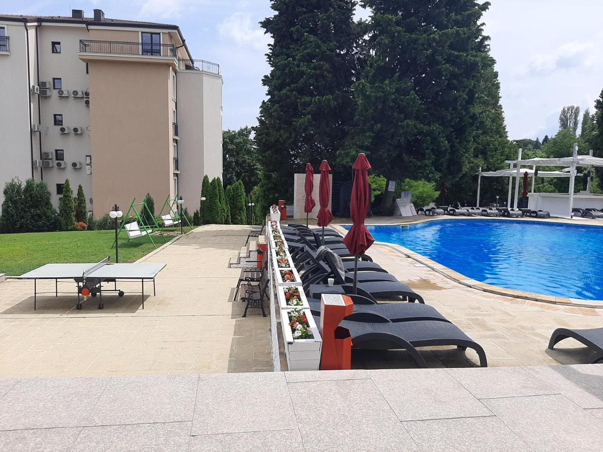 Otel Detelina 3*